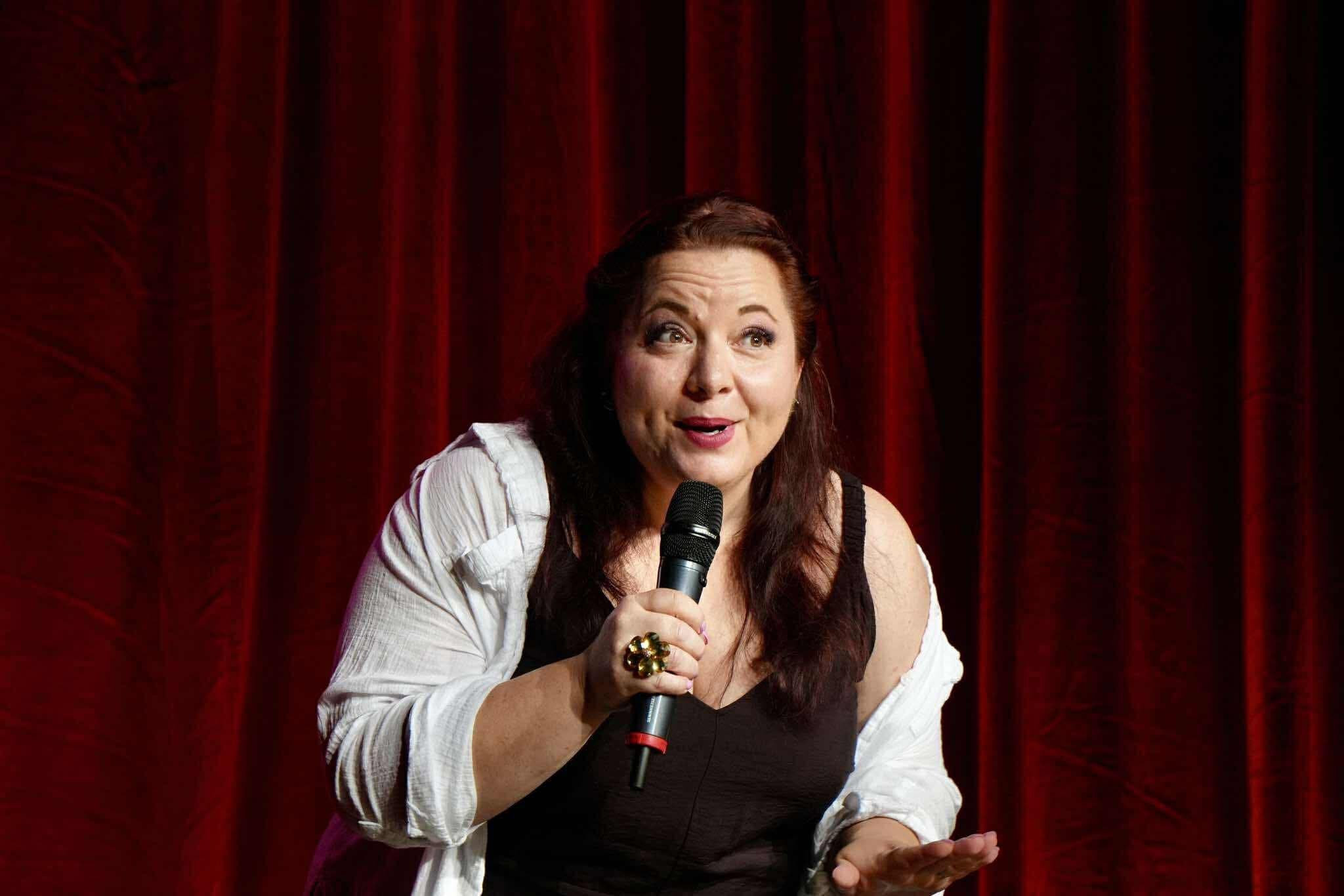 Anna Bednářová - Underground Comedy